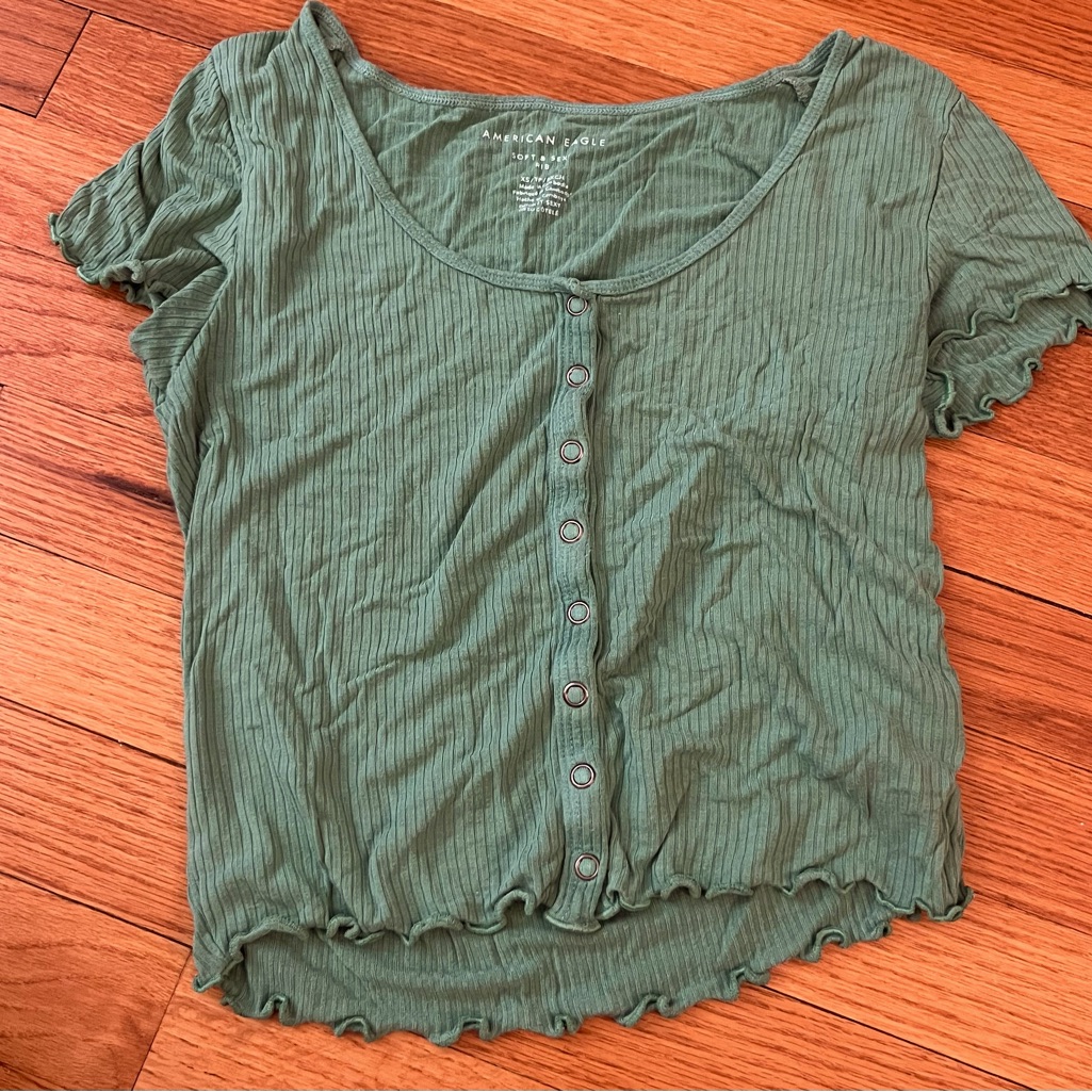 American Eagle Soft & Sexy Cropped Tee